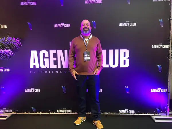Alexandre Silva, consultor SEO, no painel do Agency Club Experience, no Blue Tree Premium Morumbi, em São Paulo